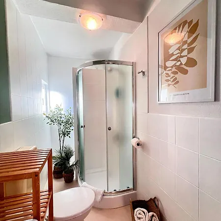 Apartman Copacabana - Ciovo - 30 M Od Plazy