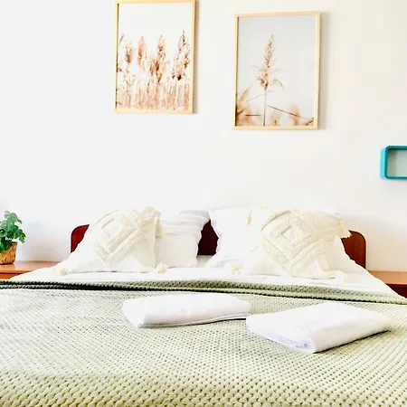 Apartman Copacabana - Ciovo - 30 M Od Plazy Trogir